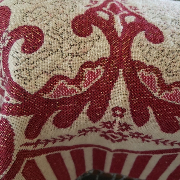 Beautiful Reversable Scarf - Picture 3 of 4